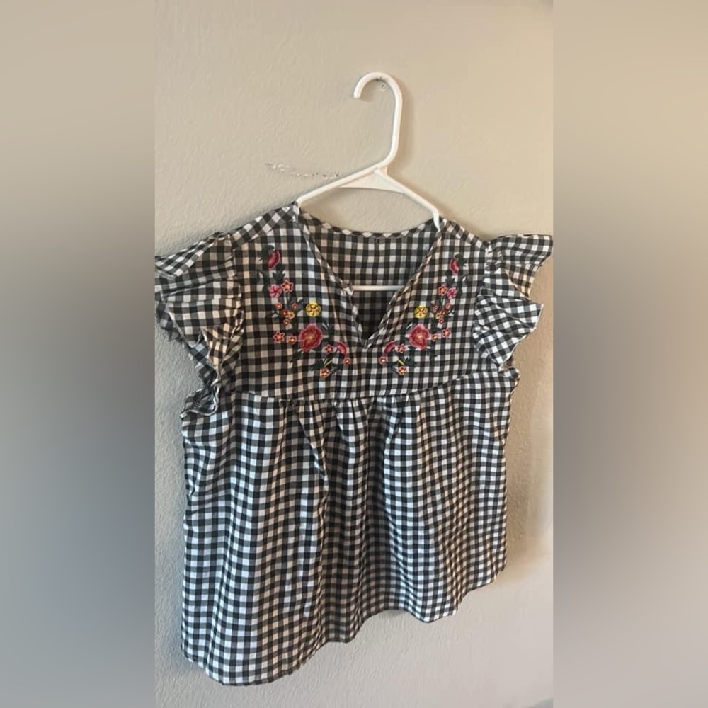 Cute blouse